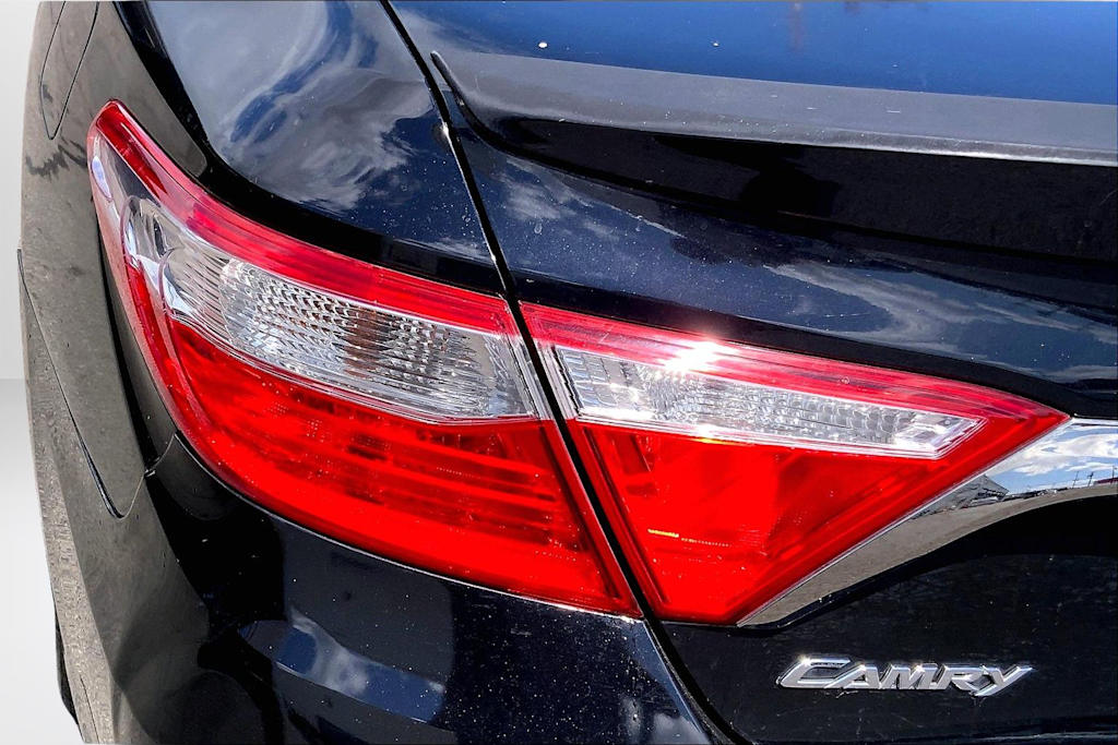 Thumbnail: 2015 Toyota Camry - 33