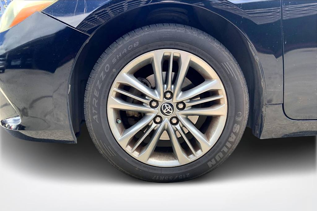Thumbnail: 2015 Toyota Camry - 8