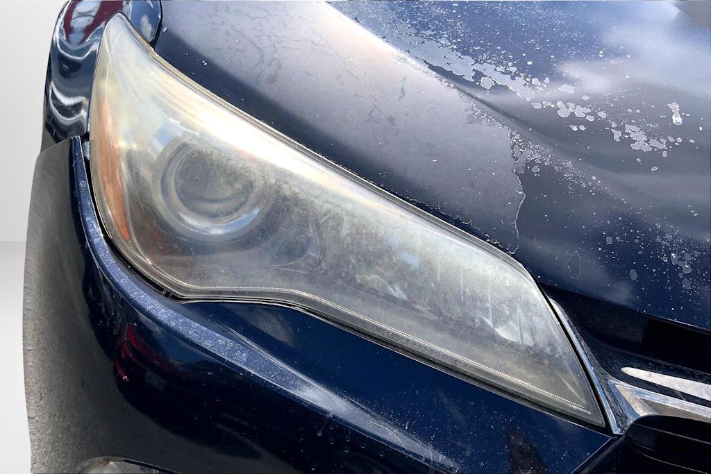 Thumbnail: 2015 Toyota Camry - 32