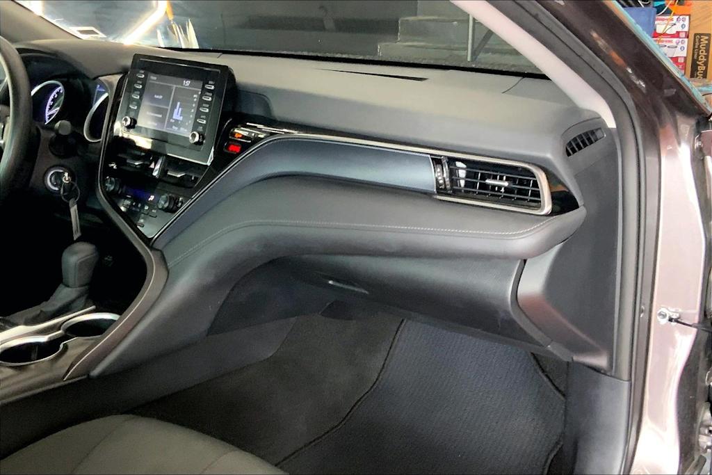 Thumbnail: 2024 Toyota Camry - 24