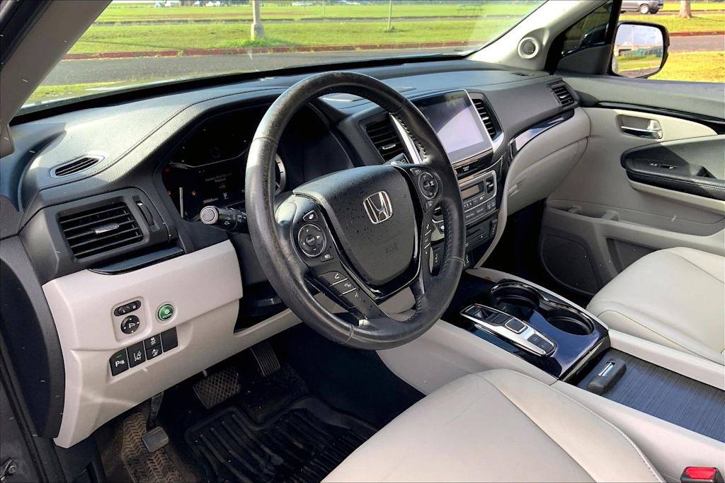 Thumbnail: 2017 Honda Pilot - 2