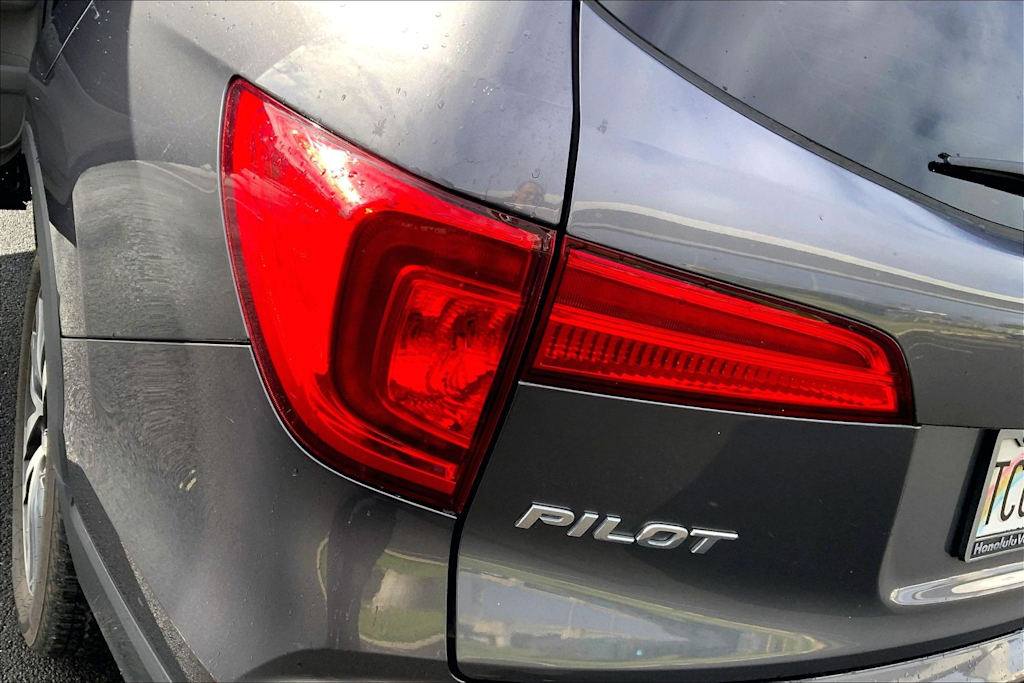 Thumbnail: 2017 Honda Pilot - 31