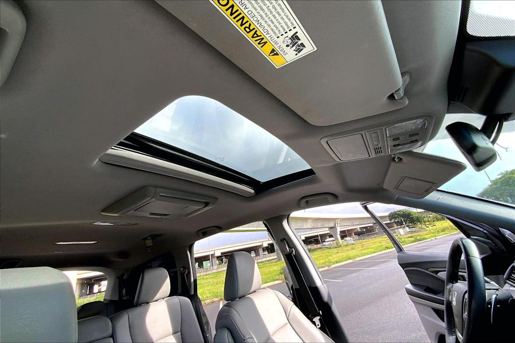 Thumbnail: 2017 Honda Pilot - 29