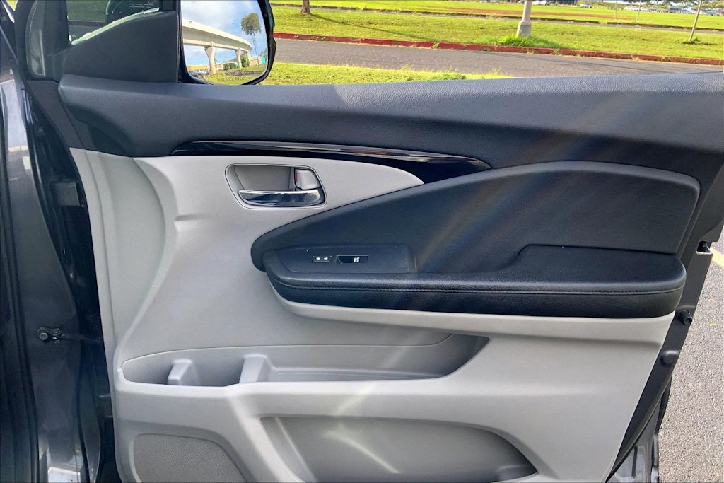 Thumbnail: 2017 Honda Pilot - 28