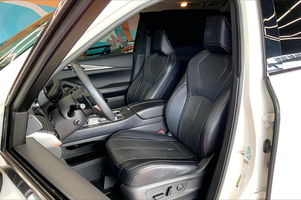 Thumbnail: 2023 INFINITI QX60 - 10