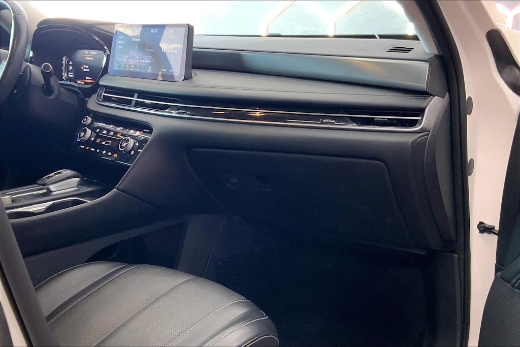 Thumbnail: 2023 INFINITI QX60 - 24