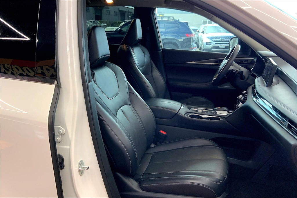 Thumbnail: 2023 INFINITI QX60 - 21
