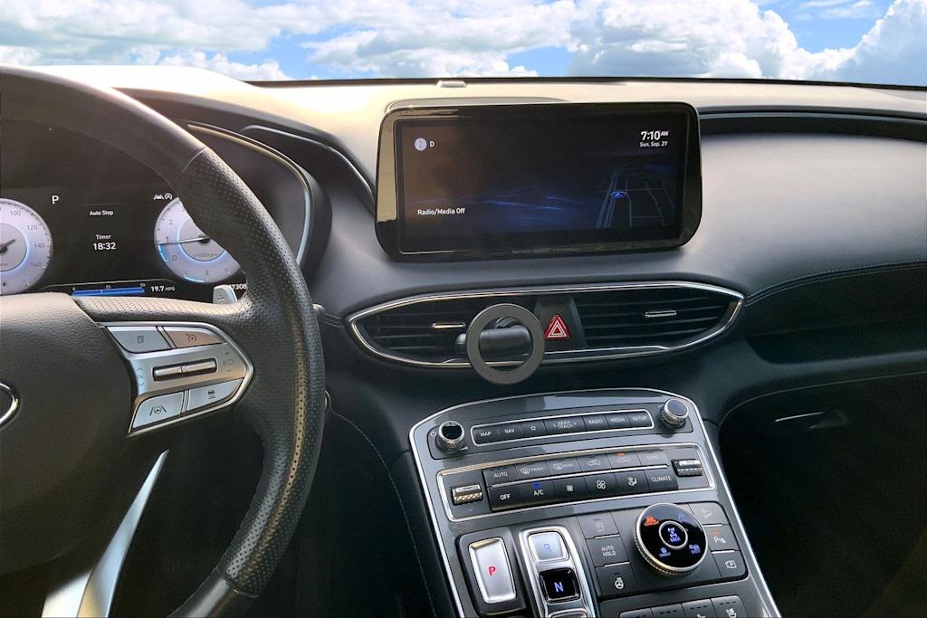 Thumbnail: 2022 Hyundai Santa Fe - 15