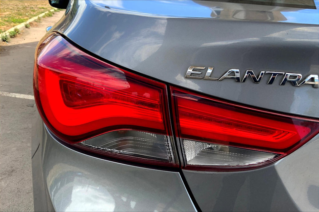 Thumbnail: 2014 Hyundai Elantra - 31