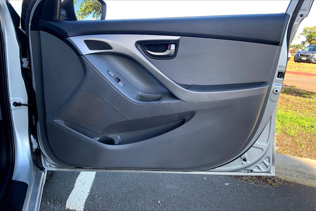 Thumbnail: 2013 Hyundai Elantra - 29