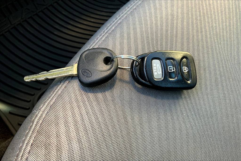 Thumbnail: 2013 Hyundai Elantra - 19