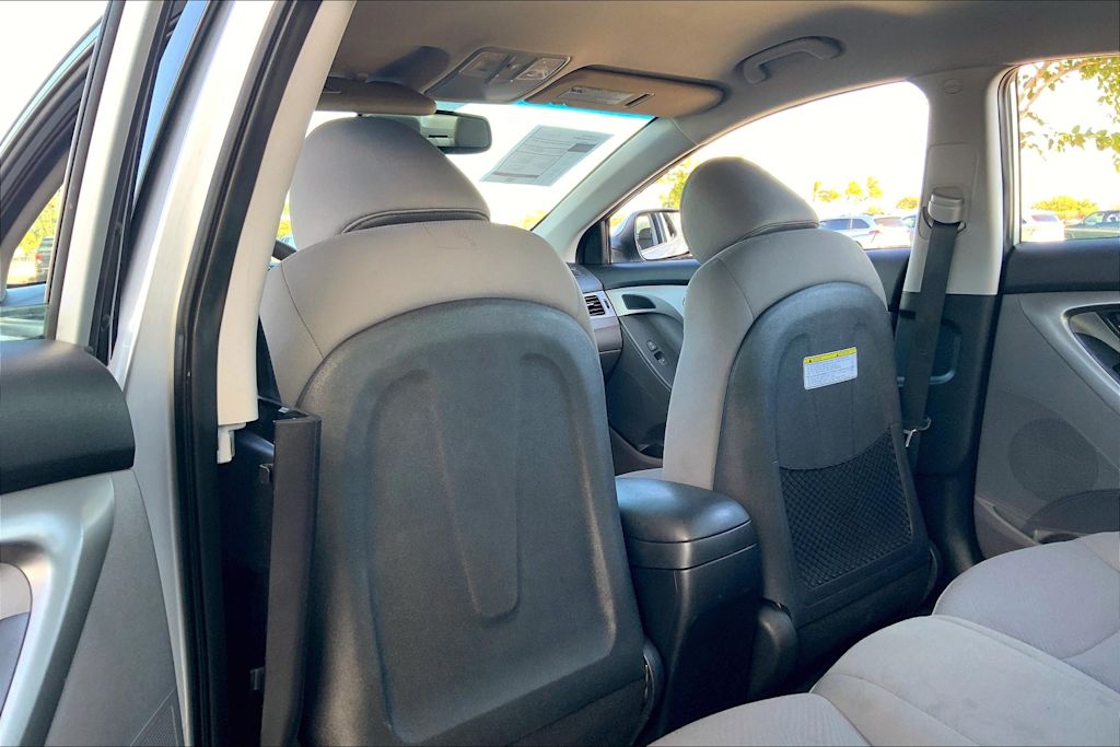 Thumbnail: 2013 Hyundai Elantra - 12