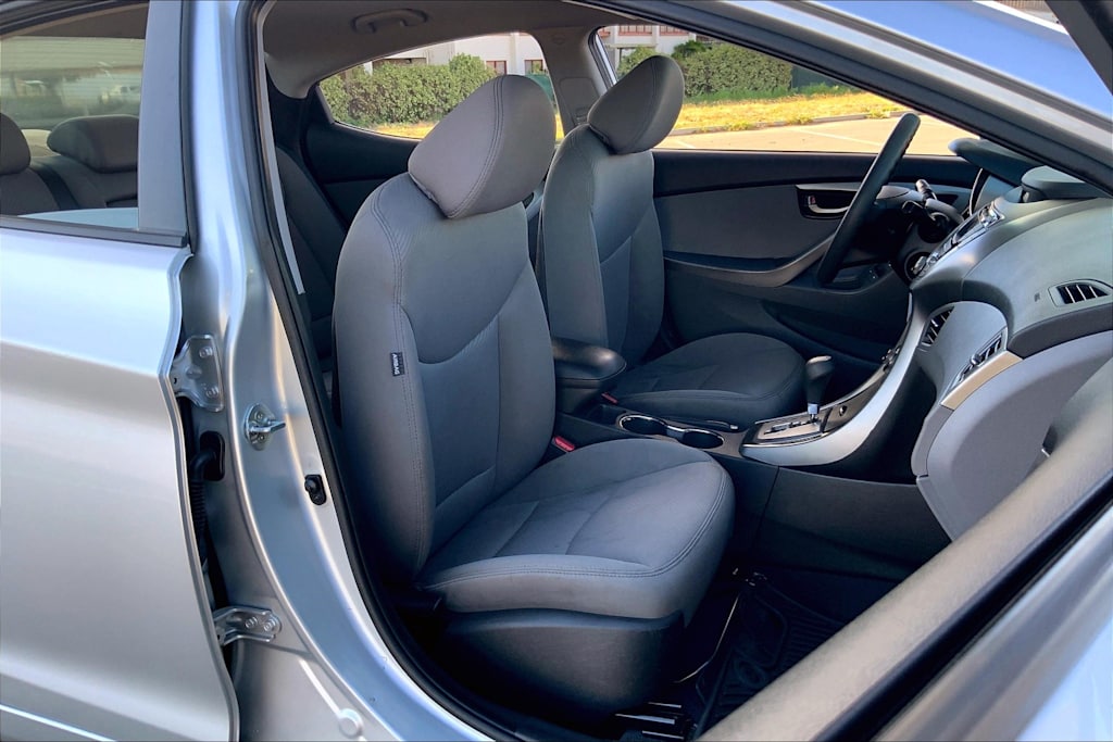 Thumbnail: 2013 Hyundai Elantra - 11