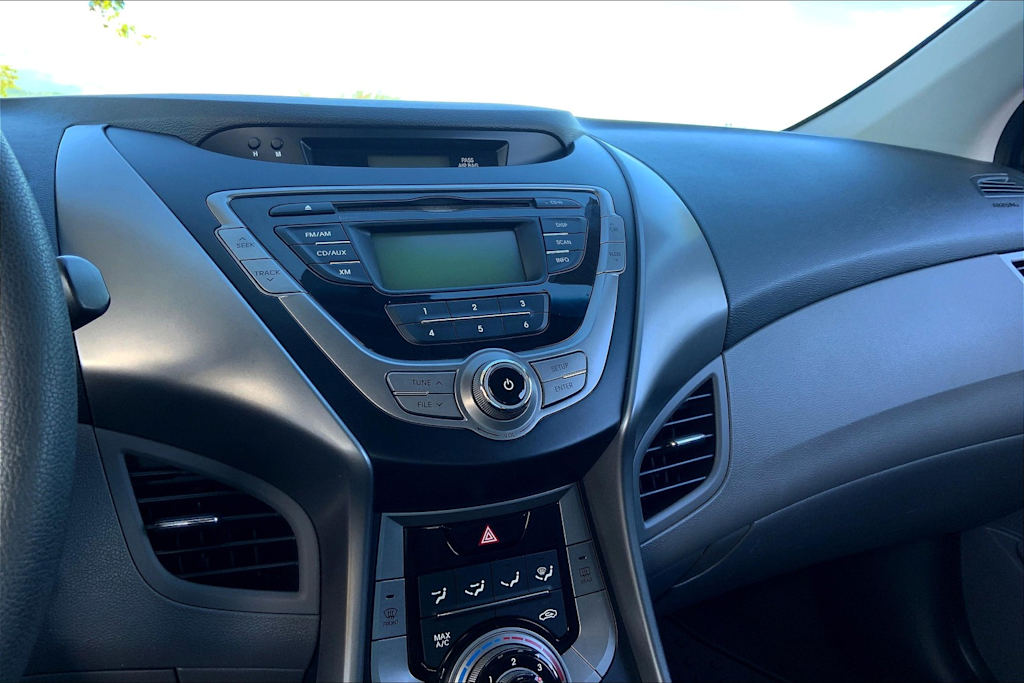 Thumbnail: 2013 Hyundai Elantra - 15