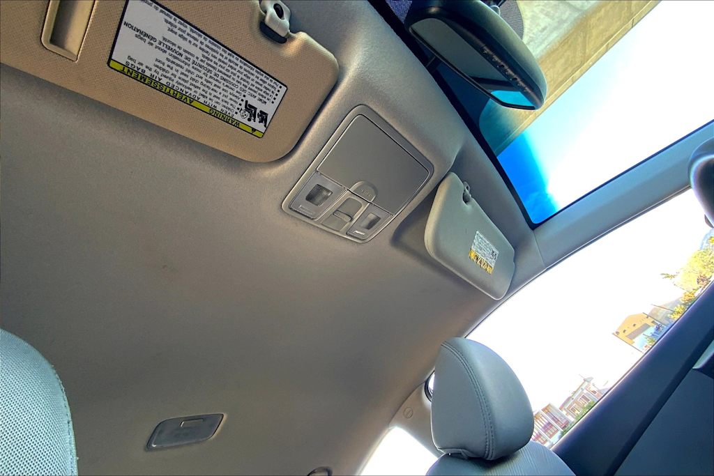 Thumbnail: 2013 Hyundai Elantra - 31