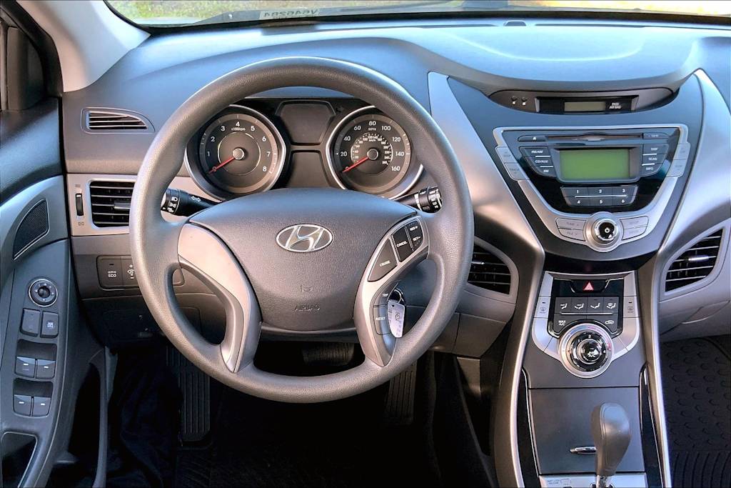 Thumbnail: 2013 Hyundai Elantra - 14