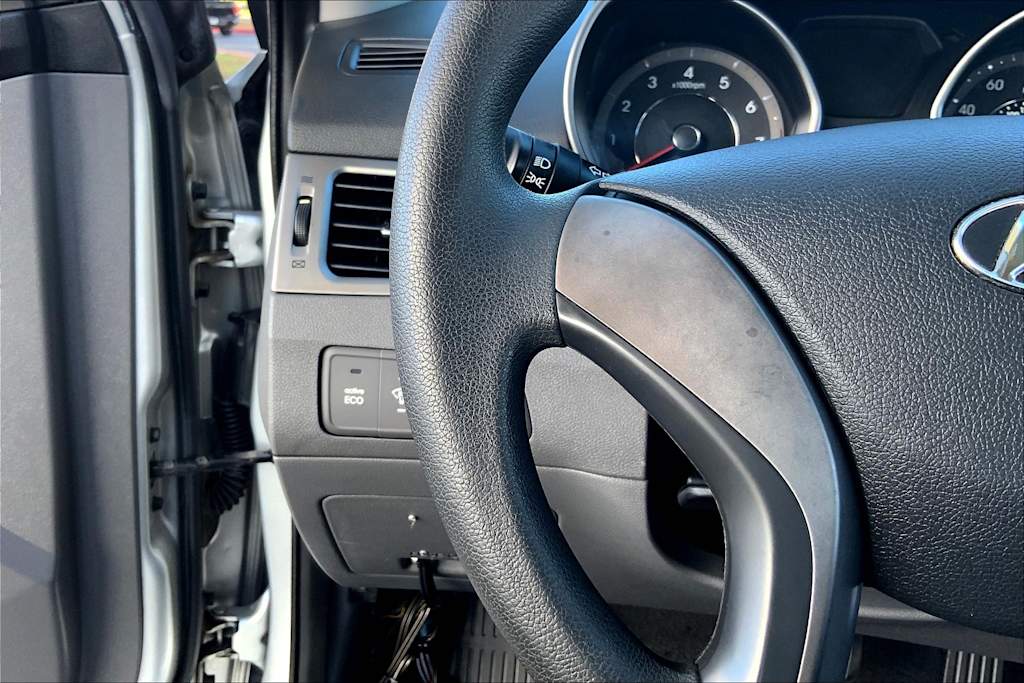 Thumbnail: 2013 Hyundai Elantra - 26