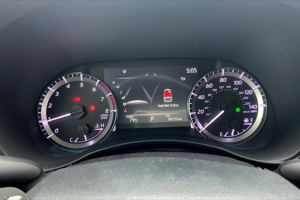 Thumbnail: 2023 Toyota Highlander - 18