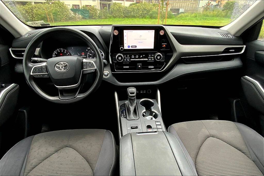 Thumbnail: 2023 Toyota Highlander - 10