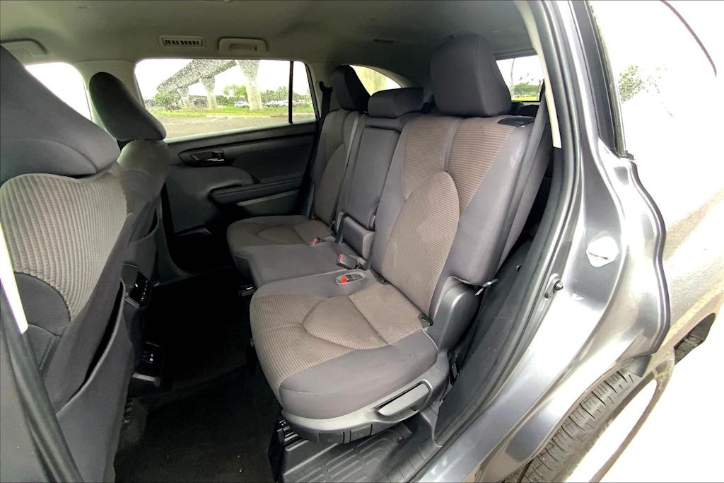 Thumbnail: 2023 Toyota Highlander - 29