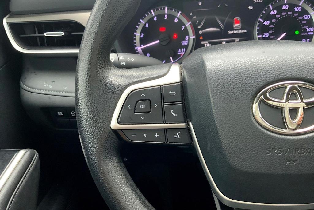 Thumbnail: 2023 Toyota Highlander - 25