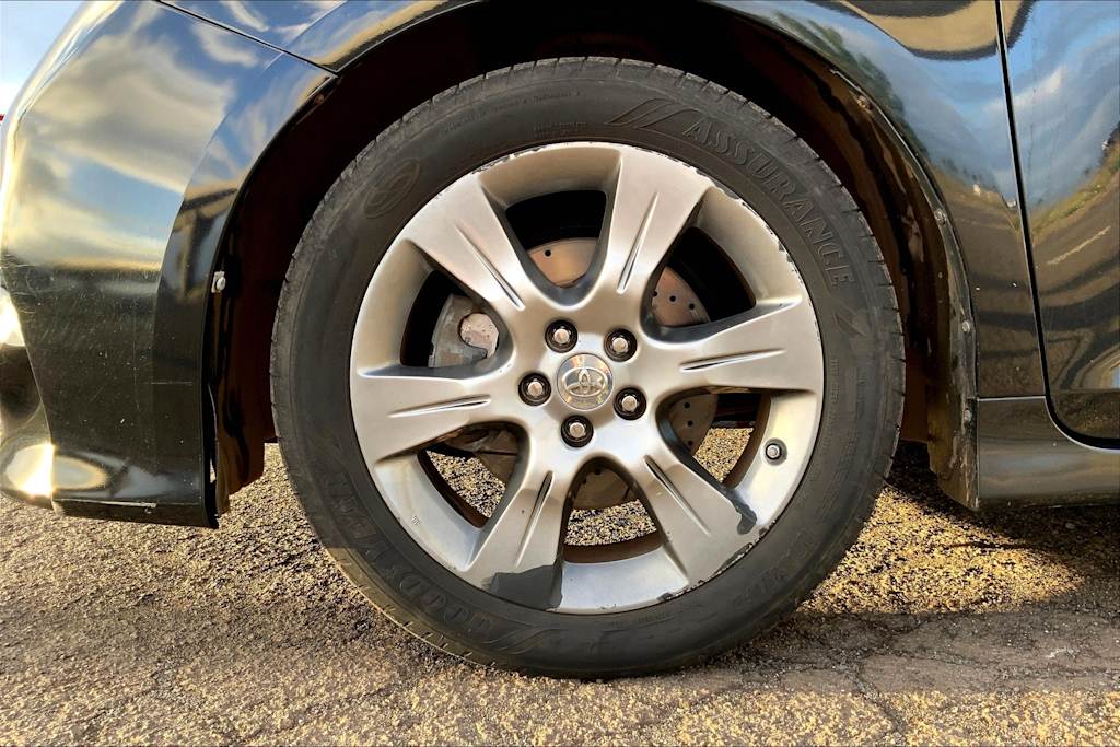 2015 Toyota Sienna SE 8