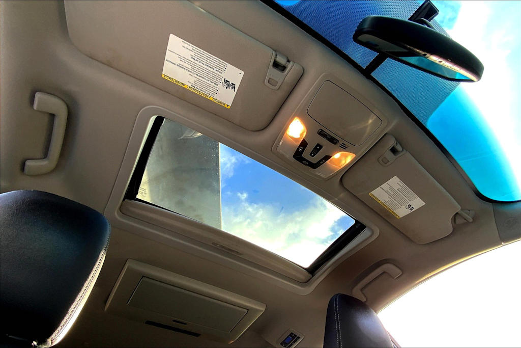 2015 Toyota Sienna SE 30