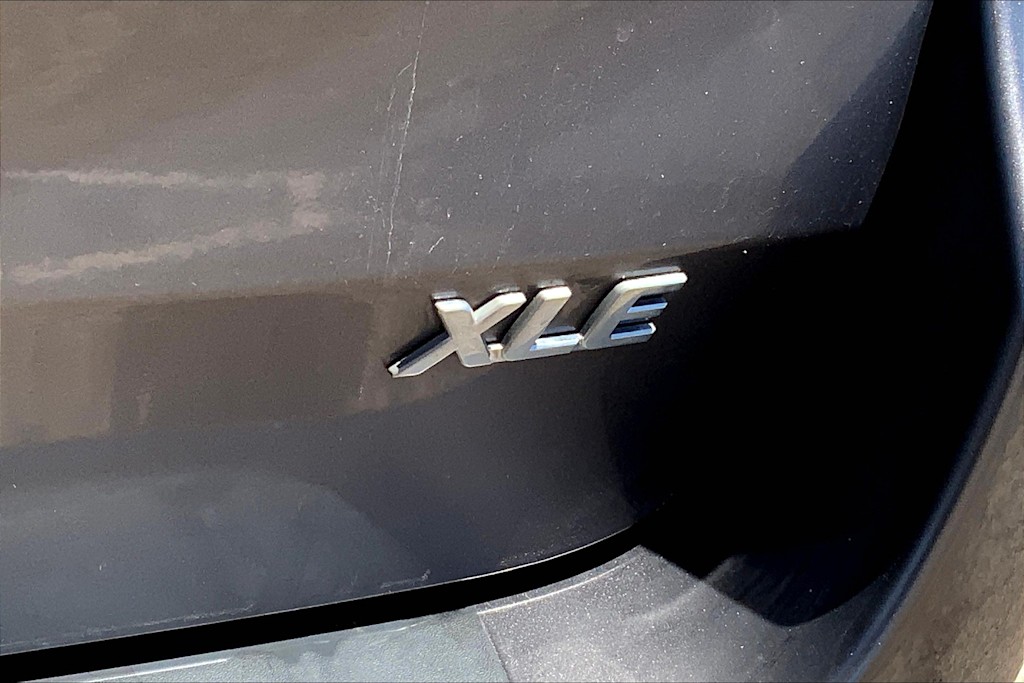 Thumbnail: 2014 Toyota Sienna - 7