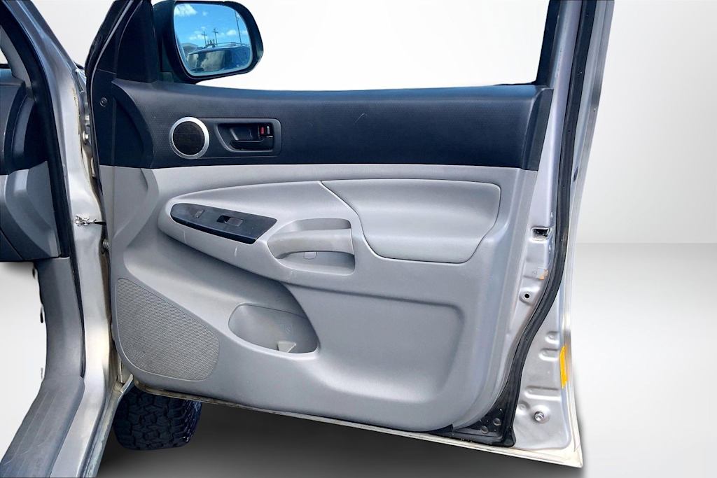Thumbnail: 2014 Toyota Tacoma - 29