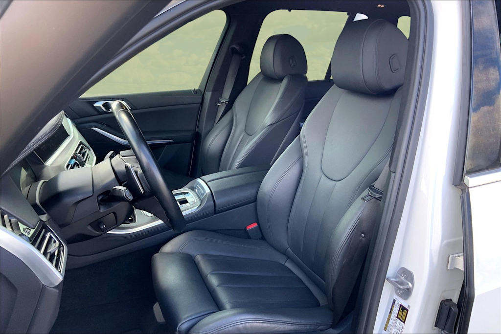 Thumbnail: 2022 BMW X5 - 11