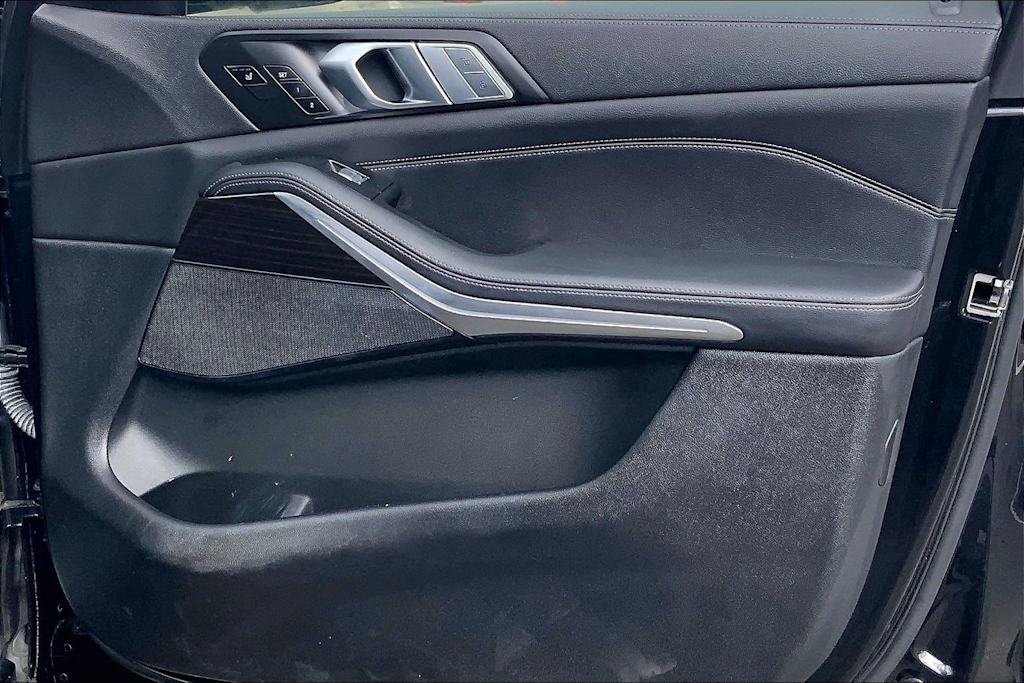 Thumbnail: 2021 BMW X7 - 28