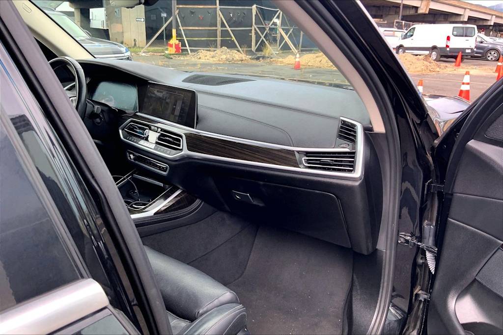 Thumbnail: 2021 BMW X7 - 24