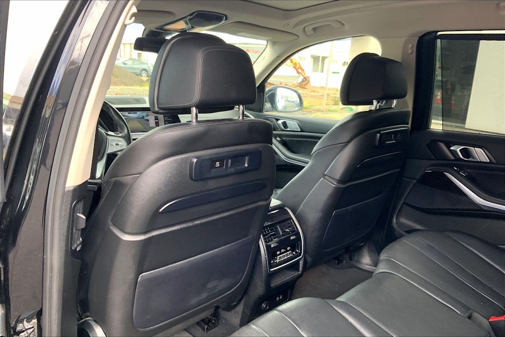 Thumbnail: 2021 BMW X7 - 13