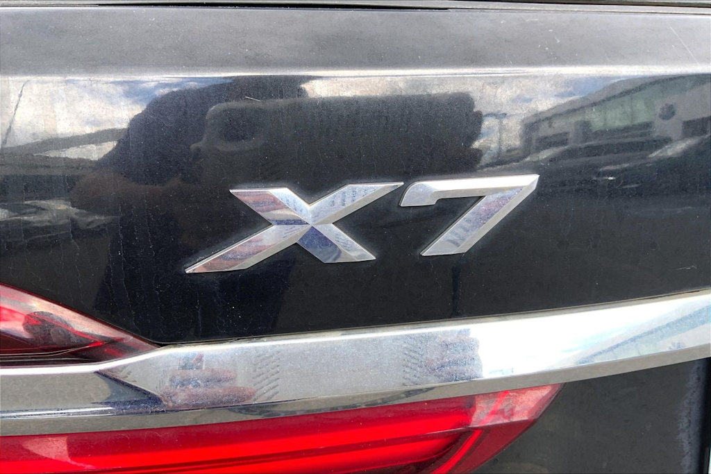 Thumbnail: 2021 BMW X7 - 7