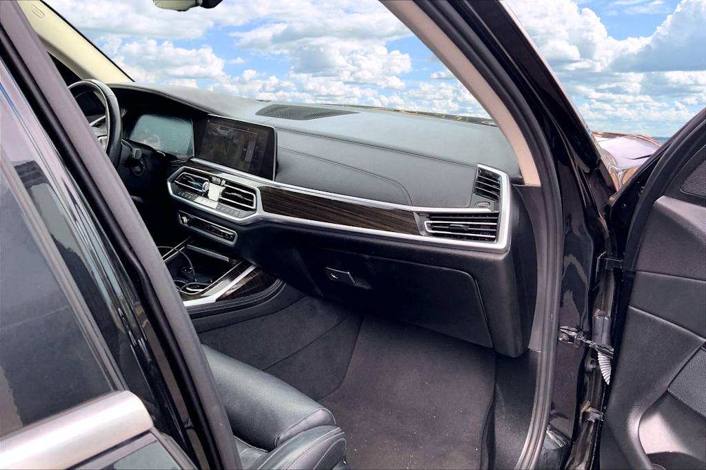 Thumbnail: 2021 BMW X7 - 24