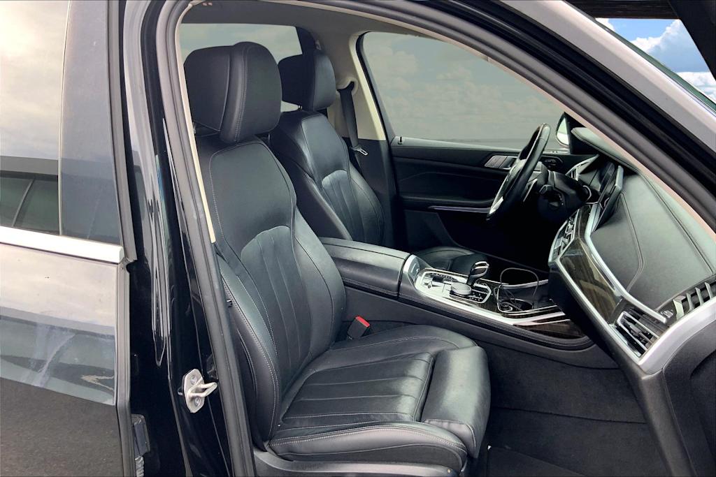 Thumbnail: 2021 BMW X7 - 12