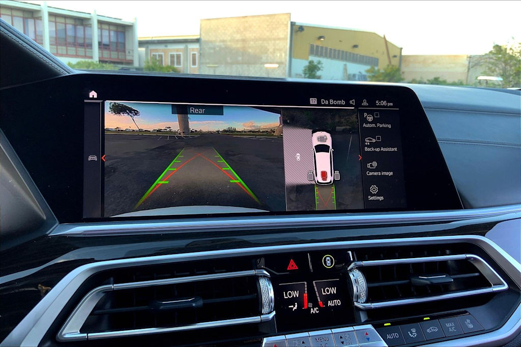 Thumbnail: 2021 BMW X7 - 25