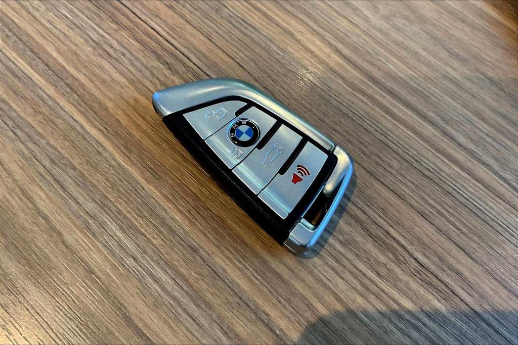 Thumbnail: 2021 BMW X7 - 19