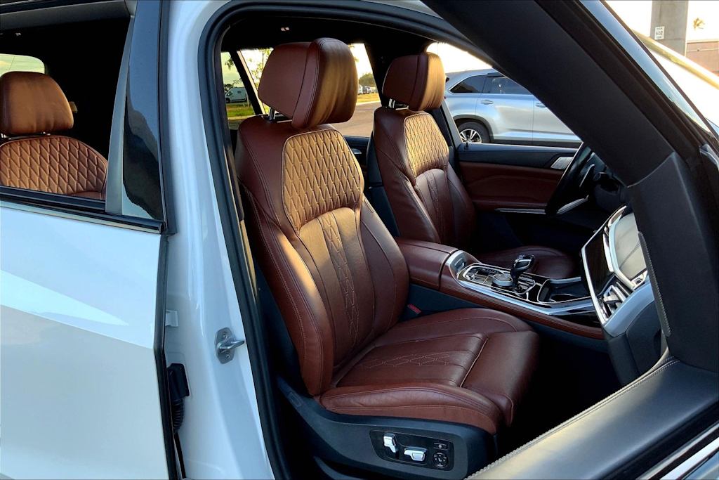 Thumbnail: 2021 BMW X7 - 11