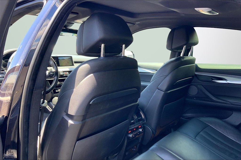 Thumbnail: 2016 BMW X6 - 12