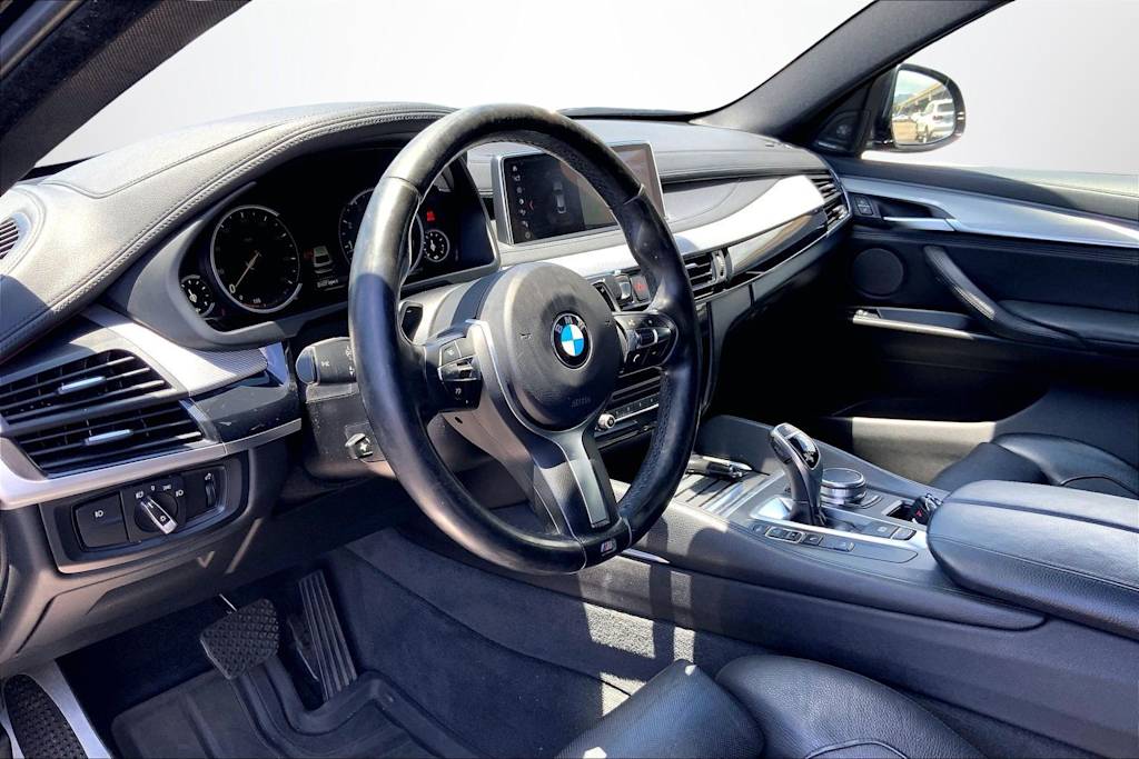 Thumbnail: 2016 BMW X6 - 2