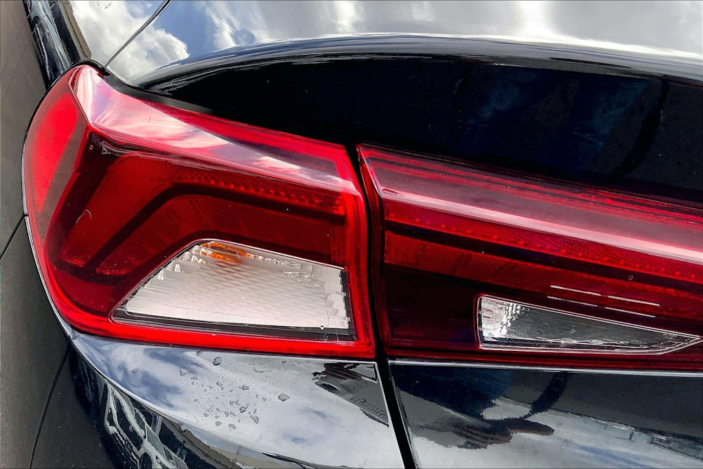 Thumbnail: 2021 Kia K5 - 32