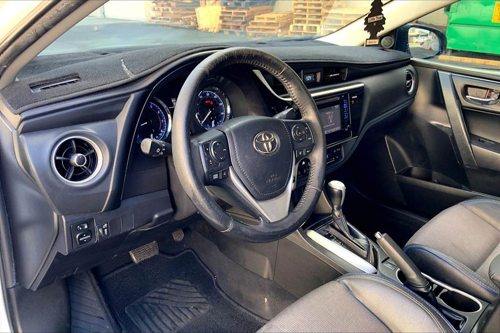 Thumbnail: 2017 Toyota Corolla - 2