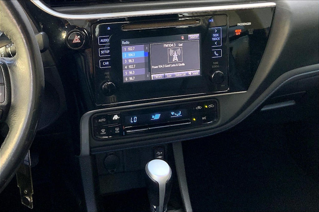 Thumbnail: 2017 Toyota Corolla - 15