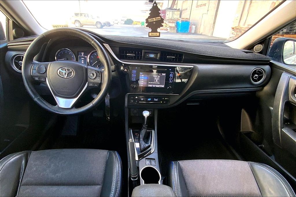 Thumbnail: 2017 Toyota Corolla - 10