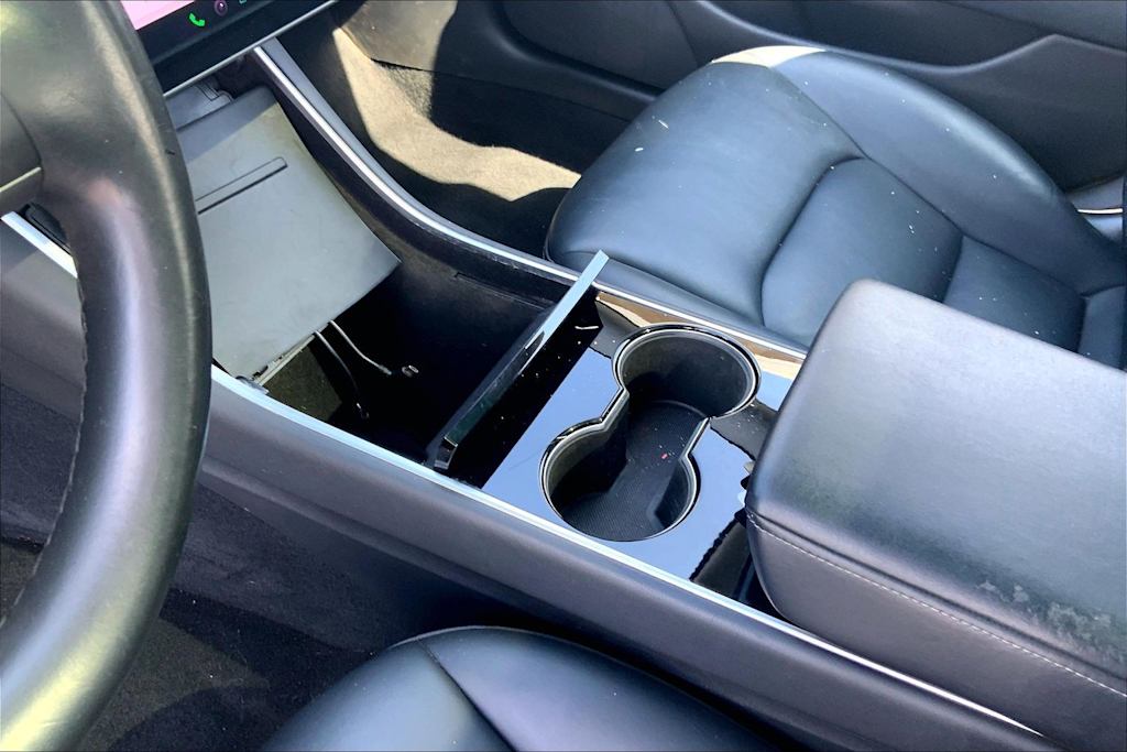 Thumbnail: 2018 Tesla Model 3 - 16