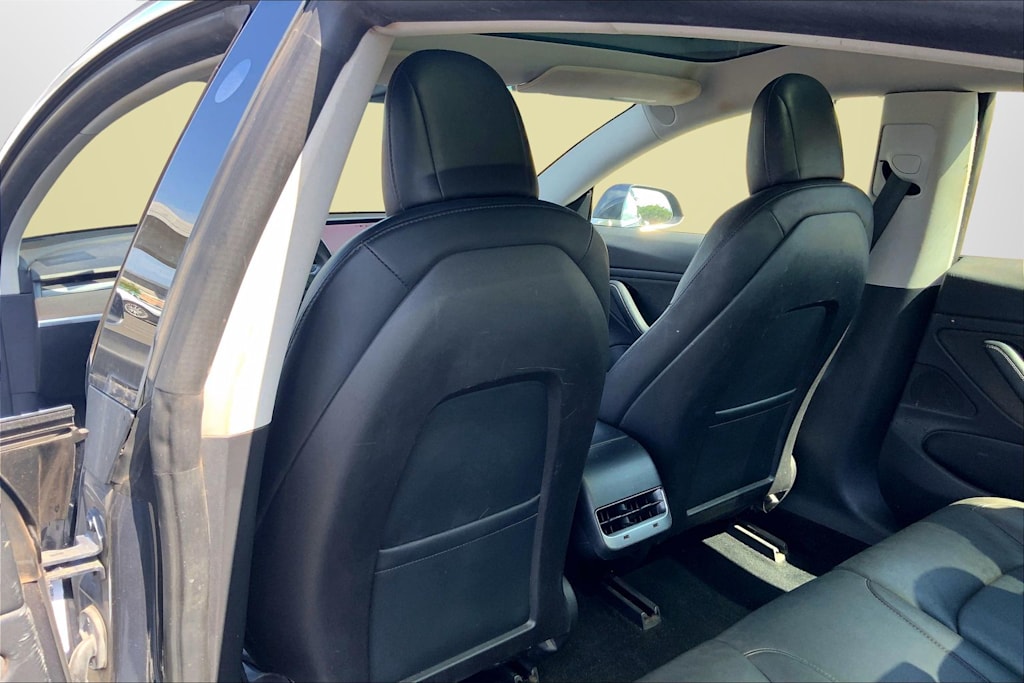 Thumbnail: 2018 Tesla Model 3 - 12