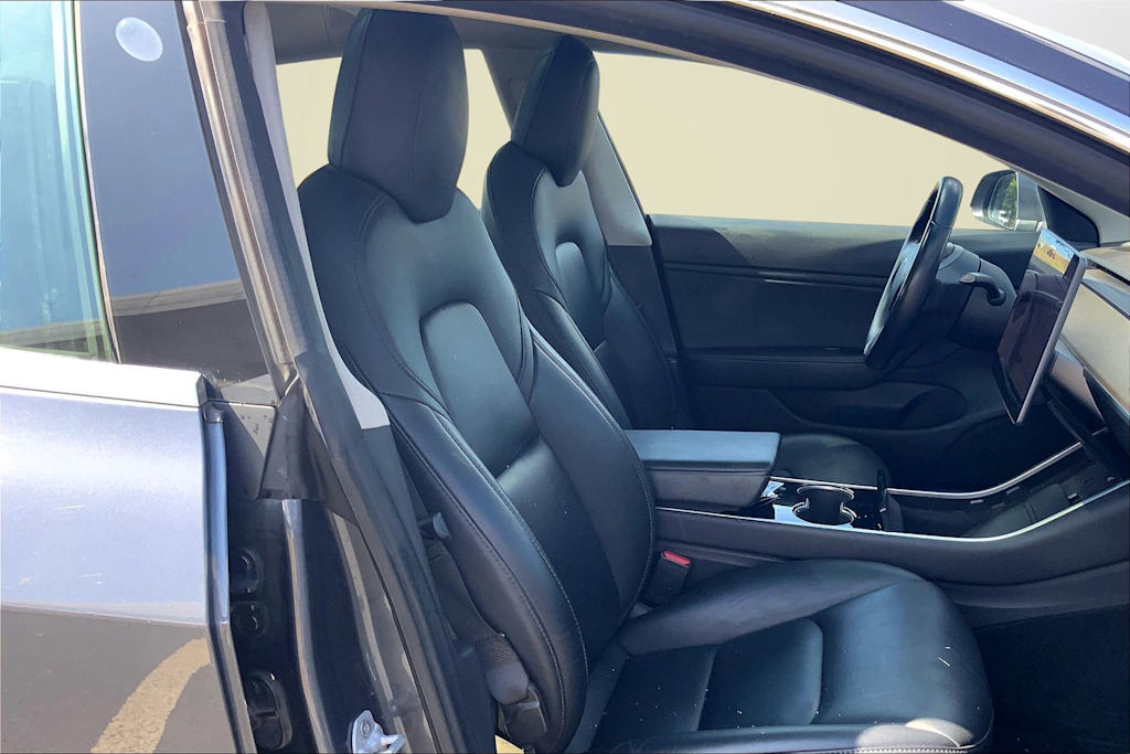 Thumbnail: 2018 Tesla Model 3 - 11