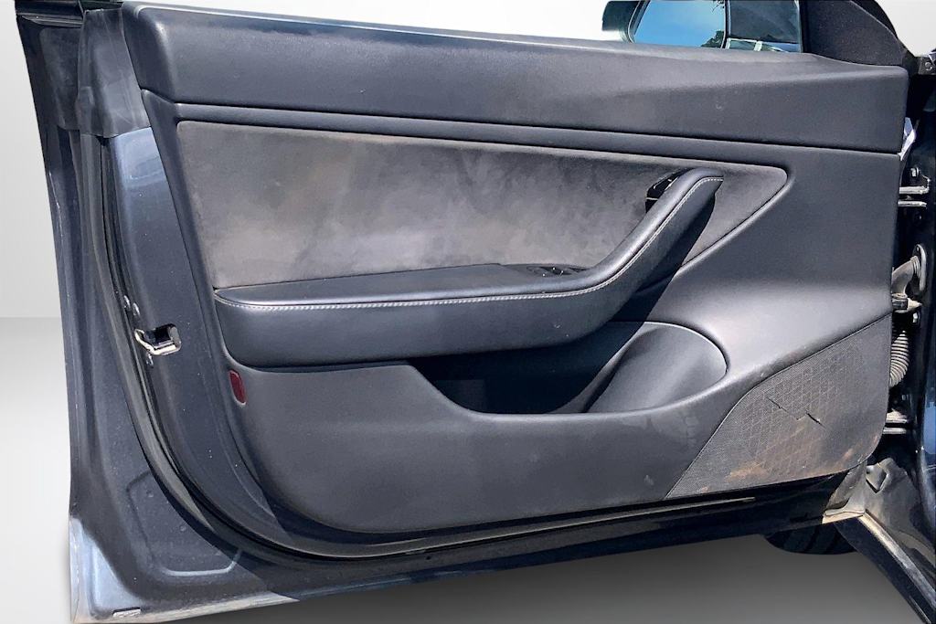 Thumbnail: 2018 Tesla Model 3 - 26