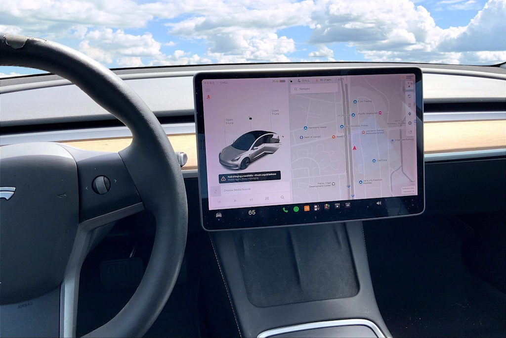 Thumbnail: 2021 Tesla Model 3 - 14
